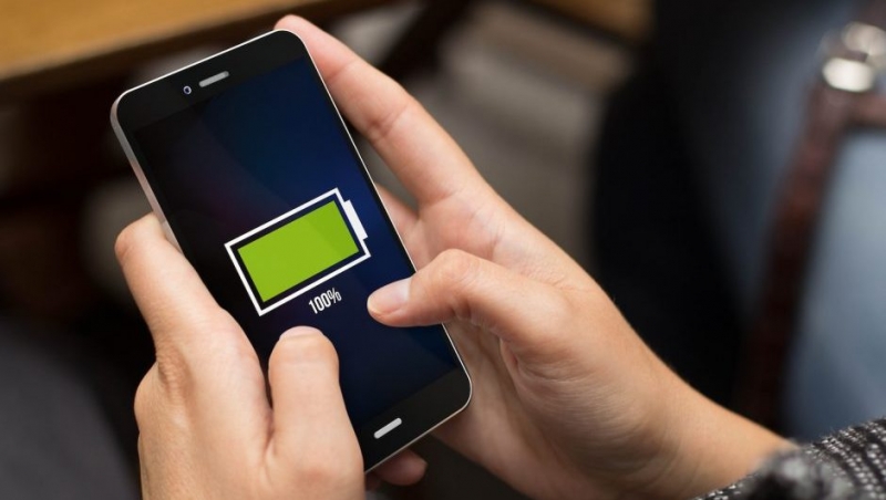 Opt obiceiuri care ne distrug bateria telefonului fără să ne dăm seama: iată ce trebuie să evităm