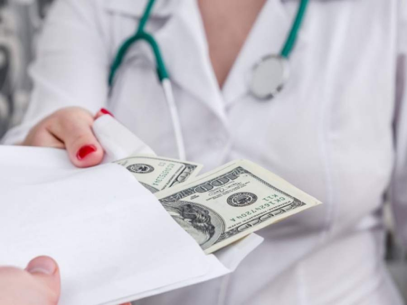 Planuri ale Ministrului Sănătății pentru noua lege a salarizării: Creșterea salariilor pentru anumite categorii de medici