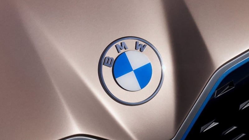 BMW raportează creșterea profiturilor datorită succesului mașinilor electrice.