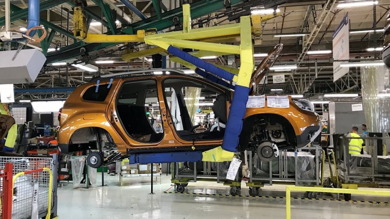 FOTO | Spectaculoasele imagini cu noul model Dacia Duster, a cărui producție tocmai a început