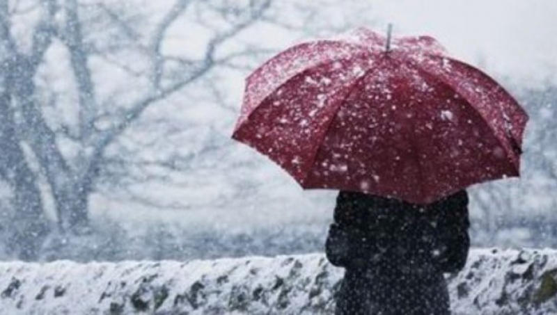 România este lovită de ciclonul mediteranean! Prima ninsoare în București, anunță șefa ANM.