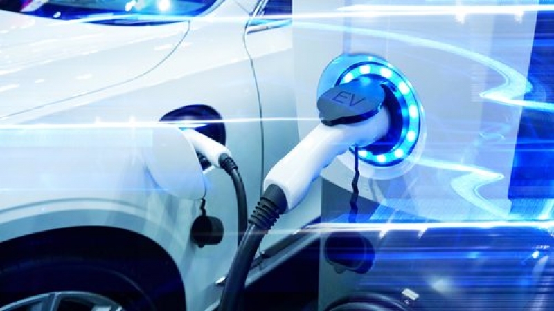 Hyundai și Kia prevăd o cerere crescută pentru mașinile electrice, în timp ce SUA își intensifică tranziția către vehiculele nepoluante.