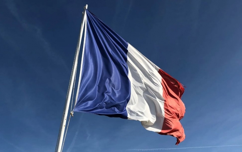 Guvernul francez va implementa noi măsuri de economisire pentru a diminua deficitul bugetar.