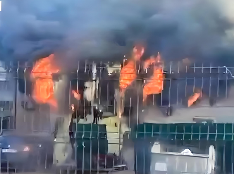 ULTIMA ORA - Incendiu major în Ilfov: 13 autospeciale sunt prezente pe locul incidentului / FOTO - ACTUALIZARE: Incendiul a fost stins