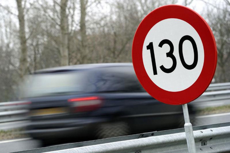 Polițiștii din Târgoviște au depistat un șofer imprudent care conducea cu 109 km/h pe o stradă a orașului.