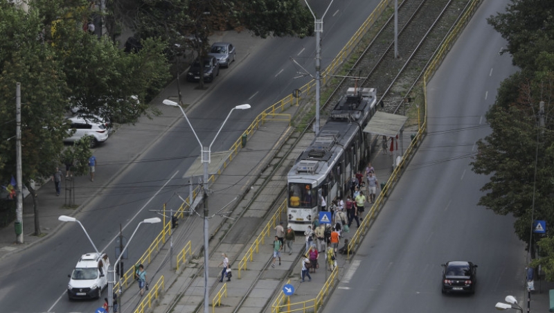 Tramvaiele de pe liniile 1, 10, 11, 25 și 47 au început din nou să circule între Eroii Revoluției și Răzoare.